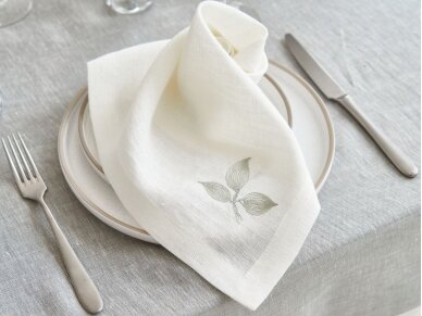 White napkin BUD