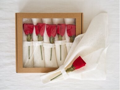 Servetėlių rinkinys baltas „6 bordo rožės“