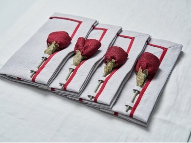 Servetėlių rinkinys pilkas „4 bordo rožės“