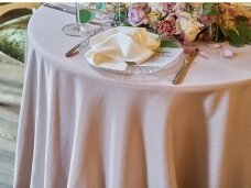 Nude colored tablecloth 'COSY LUXE'