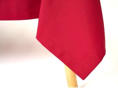 Staltiesė raudona CRIMSON