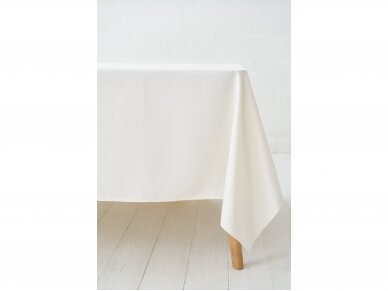 Stain resistant tablecloth SATEN, champagne colored 1