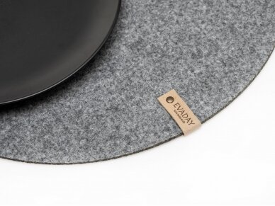 Felt placemat, round shaped, gray colored 6