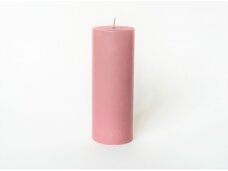 Žvakė rausvos spalvos cilindro formos